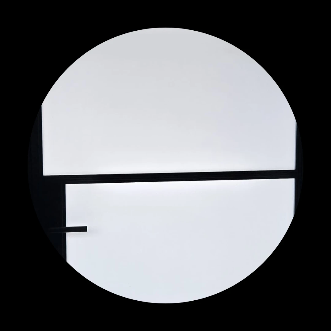 Mliečne sklo v oceľovom ráme | DOMO GLASS