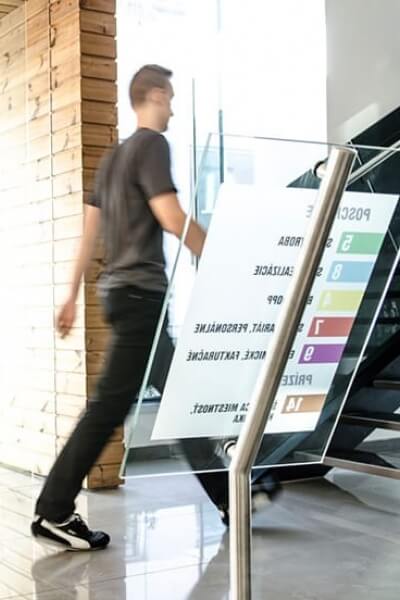 Navigačná tabuľka na stojane | DOMO GLASS