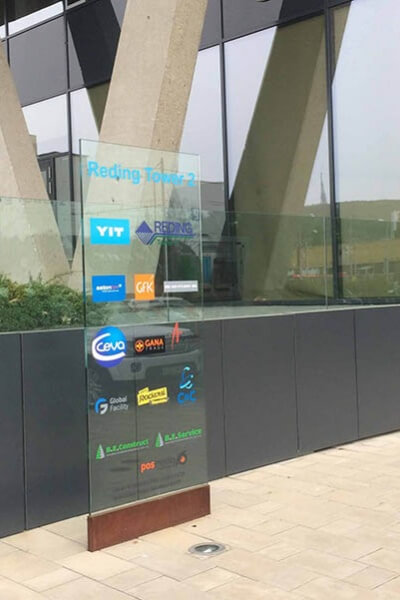 Exteriérová navigačná tabuľka | DOMO GLASS